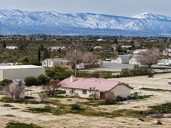 2nd image of 13377 Paramount Rd