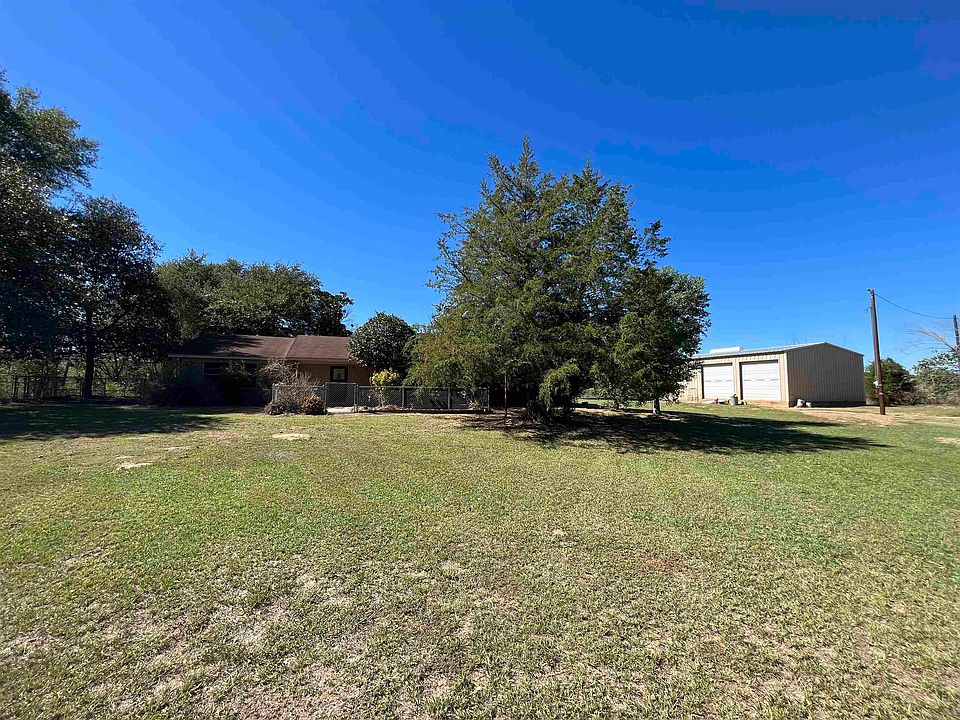 175 Horse Shoe Cir, San Augustine, TX 75972 | Zillow