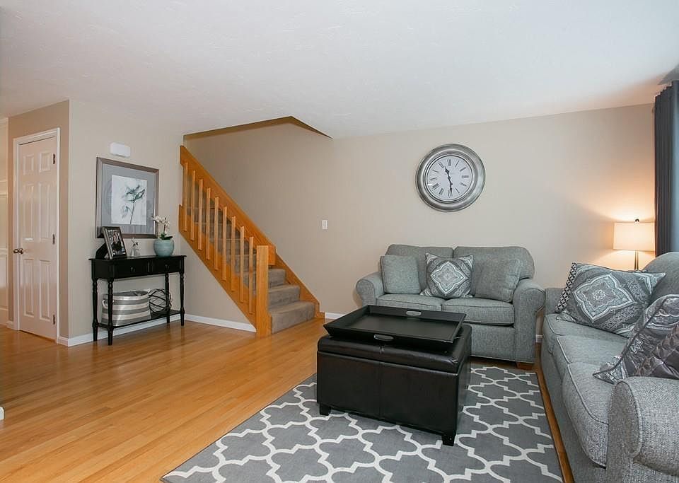 1st image of 20 Cleverly St APT A3
