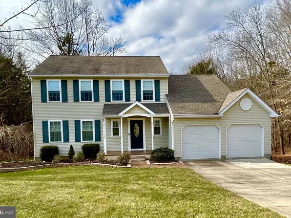 6 Banff Dr, Mullica Hill, NJ 08062