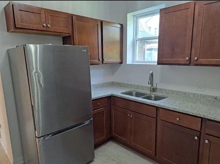 2 bed, $1,200 — Photo 4