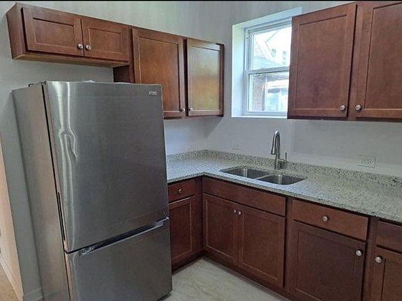 4th image of 1818 W 58th St #2