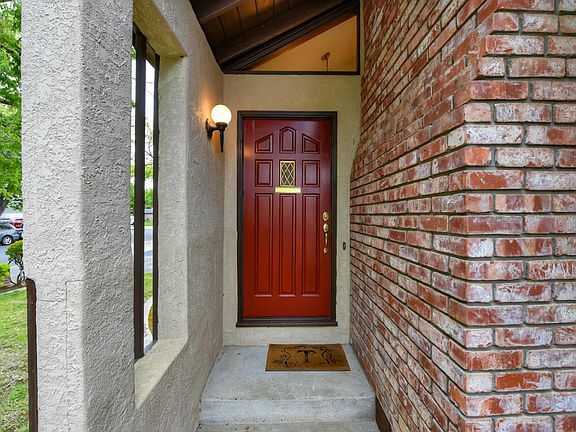 2nd image of 4462 Madoc Way