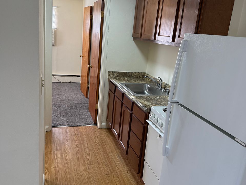 2nd image of 4833 Lauderdale Dr APT 2