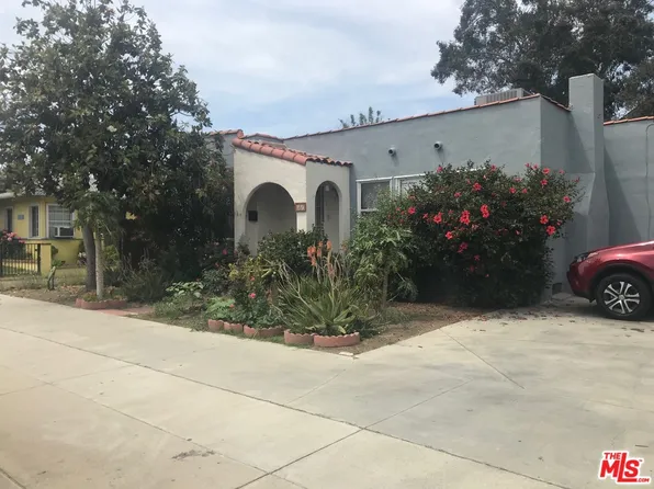 11675 Oxnard St, North Hollywood, CA 91606