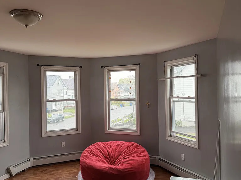 203 Maple St — Photo 10