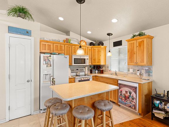 5th image of 107 Overlook Ln