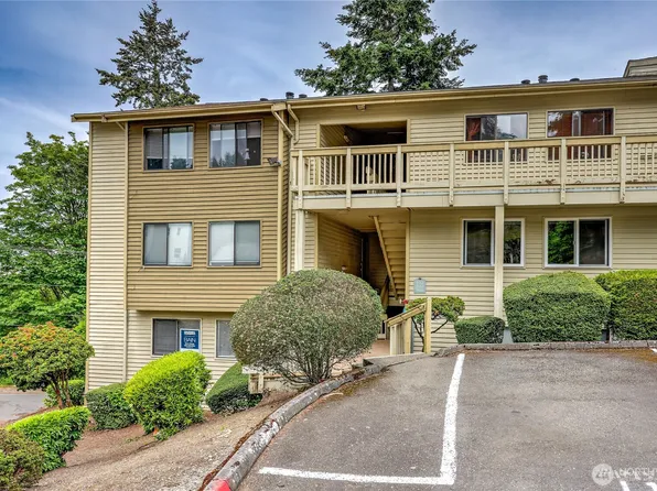 1700 W Sunn Fjord Lane #L202, Bremerton, WA 98312