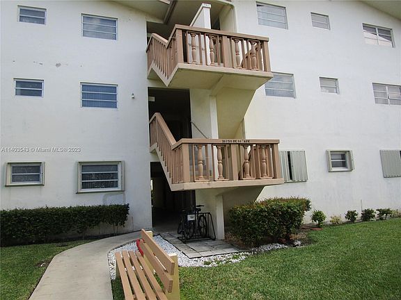 3rd image of 16750 NE 14th Ave APT 203