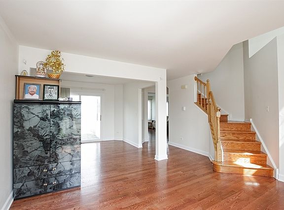 2nd image of 3117 Bloomfield Dr