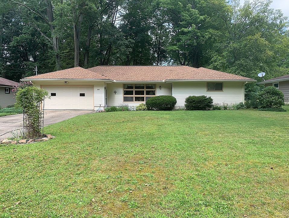 1st image of 838 Stuart Ave