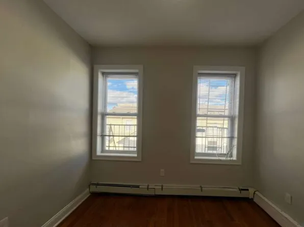 19 Wright Avenue image 3 of 5