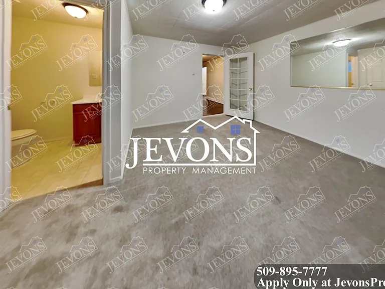 3571 E B St — Photo 31