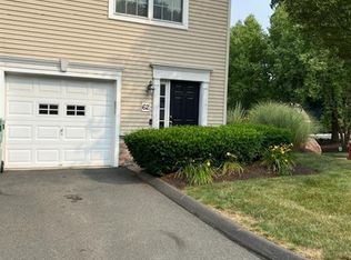 62 Donahue Ln #62, Manchester, CT 06042