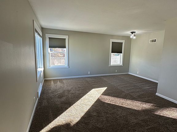 4th image of 631 Avenue D