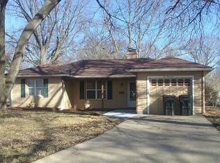 2000 SW James St, Topeka, KS 66604