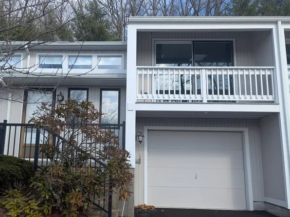 17 Coventry Rd, Grafton, MA 01519