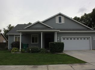 711 W 18th Ct, Kennewick, WA 99337