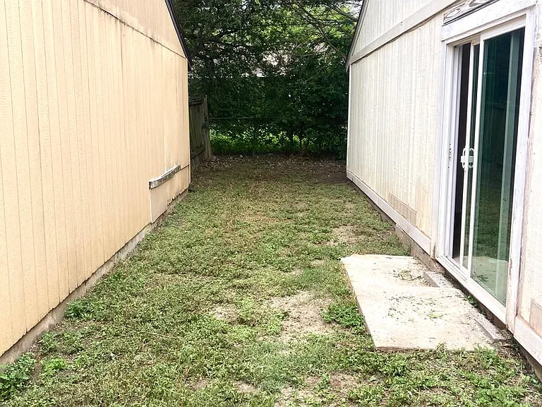 4339 Lehman Dr — Photo 16