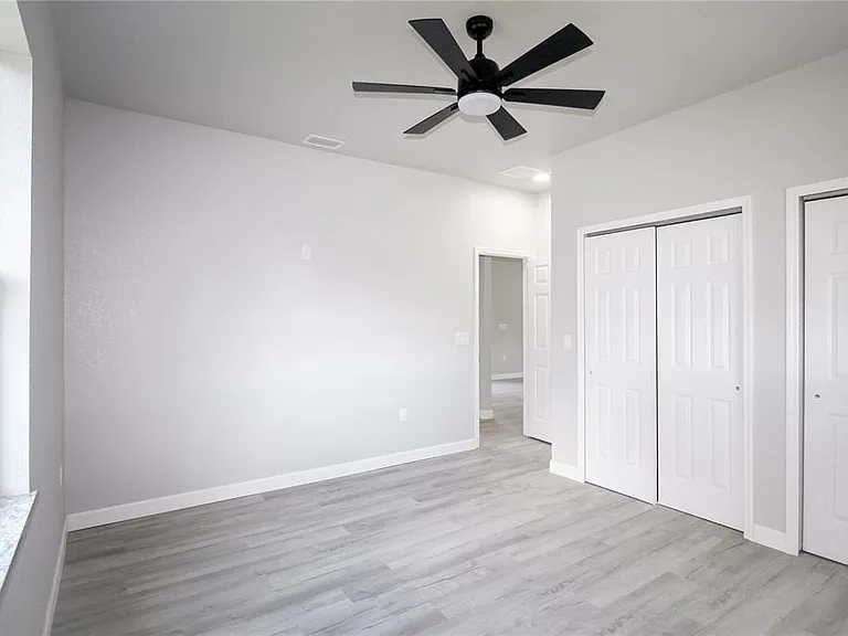 769 Memorial Dr — Photo 20