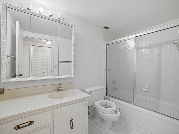 4th image of 600 Three Islands Boulevard #121