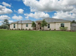 530 Rustic Ln, Friendswood, TX 77546