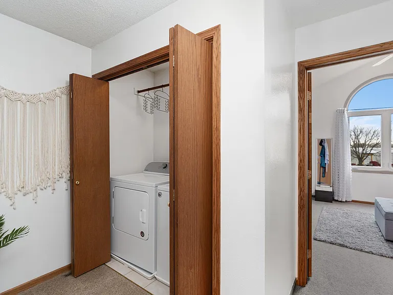 607 SE Tower Ct — Photo 22