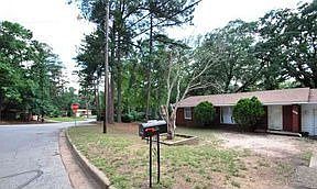 1st image of 2931 Medina Dr