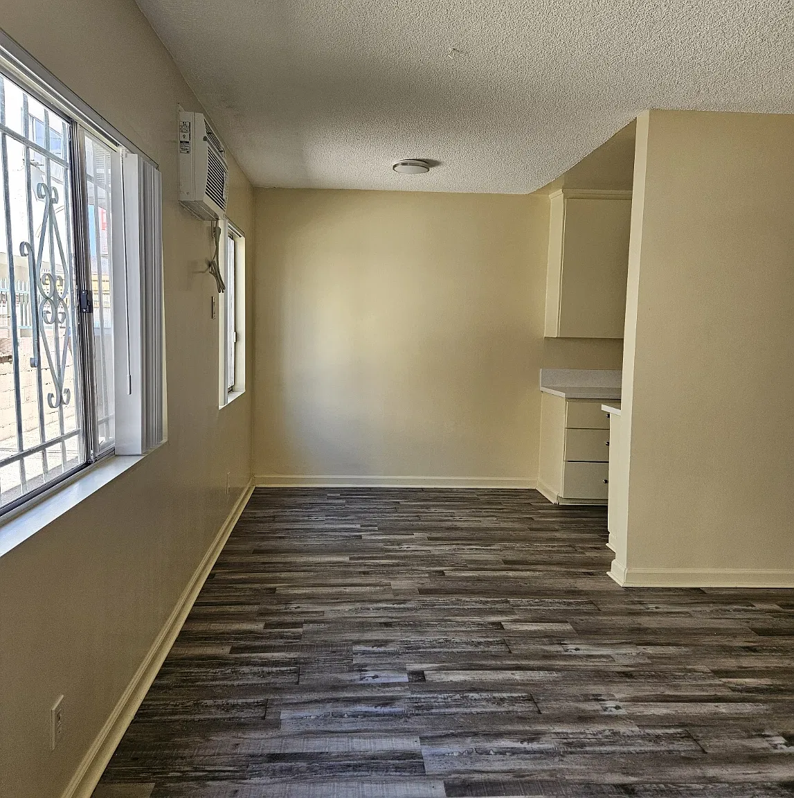 1 bed, 600 sqft, $1,750 — Photo 2