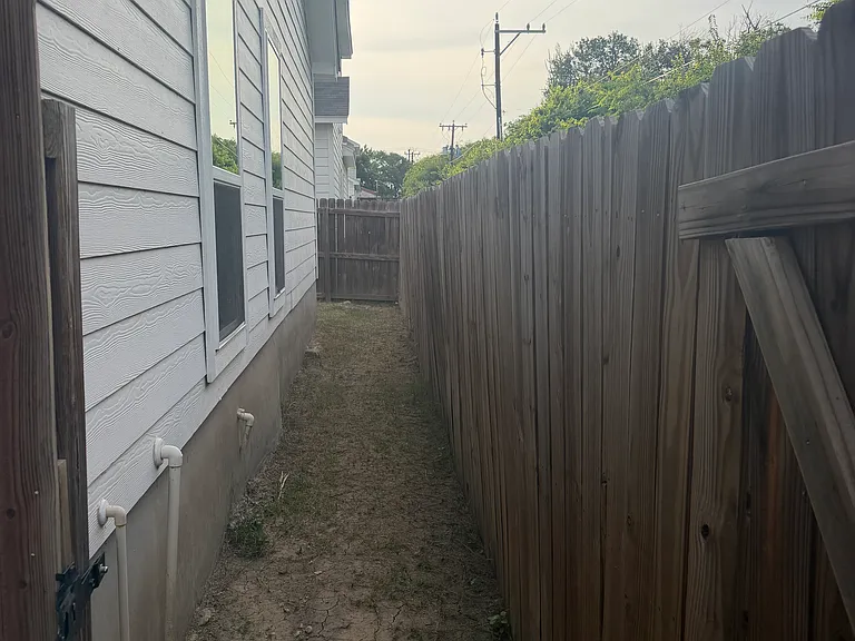 4122 Swans Lndg #401 — Photo 35