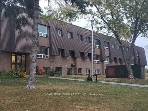 260 Academy St #305, Loyalist, ON K0H 1G0