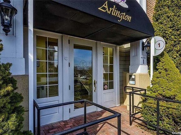 3rd image of 129 Roosevelt Way #129