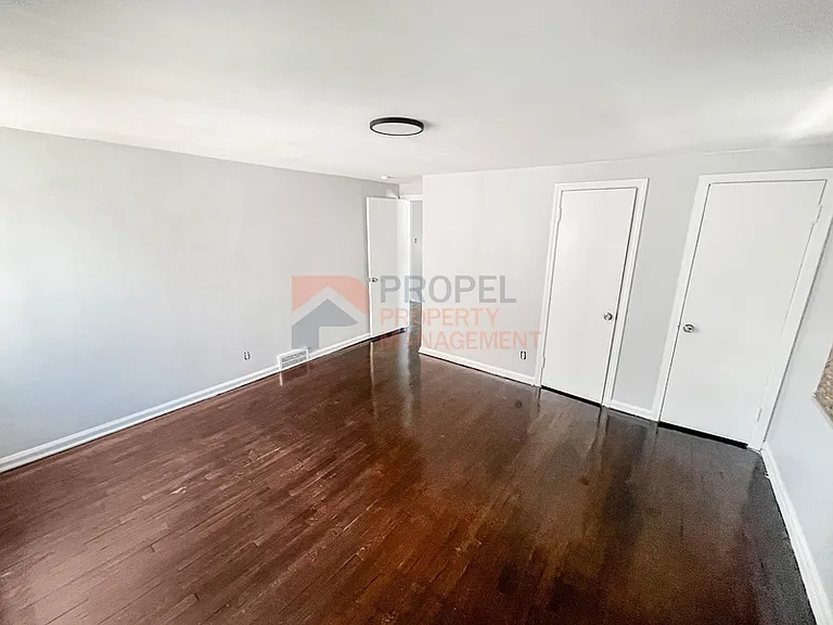 19440 Hartwell St — Photo 5