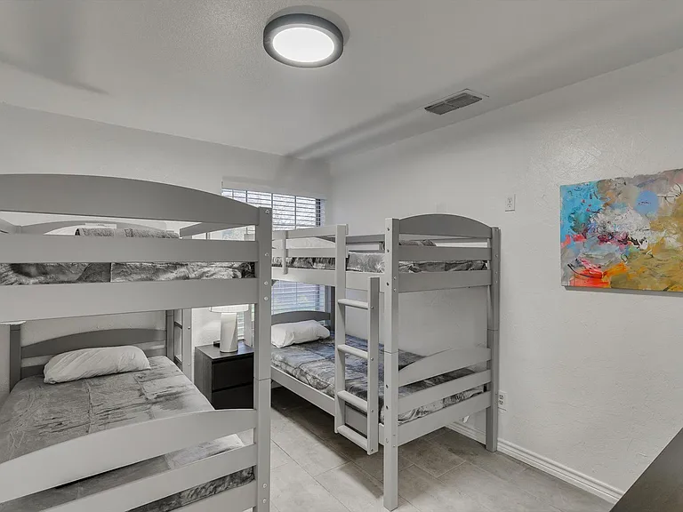 4402 Goodwin St — Photo 31