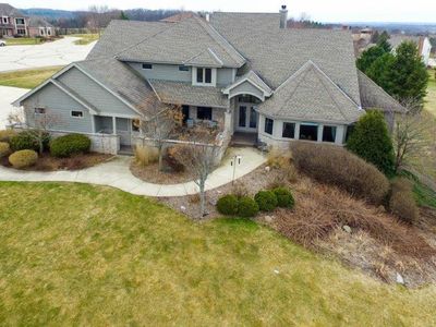 W234S4511 Dustin Ct, Waukesha, WI, 53189