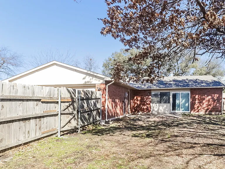 7522 Christie Ln — Photo 16