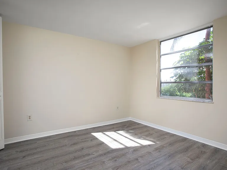 3312 Northside Dr #307 — Photo 6