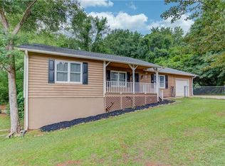 3305 Ladd Dr, Gainesville, GA 30506