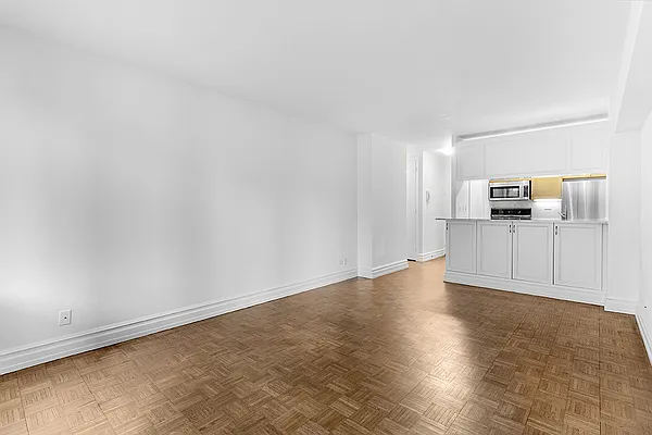 Rented by Mirador Real Estate | media 19