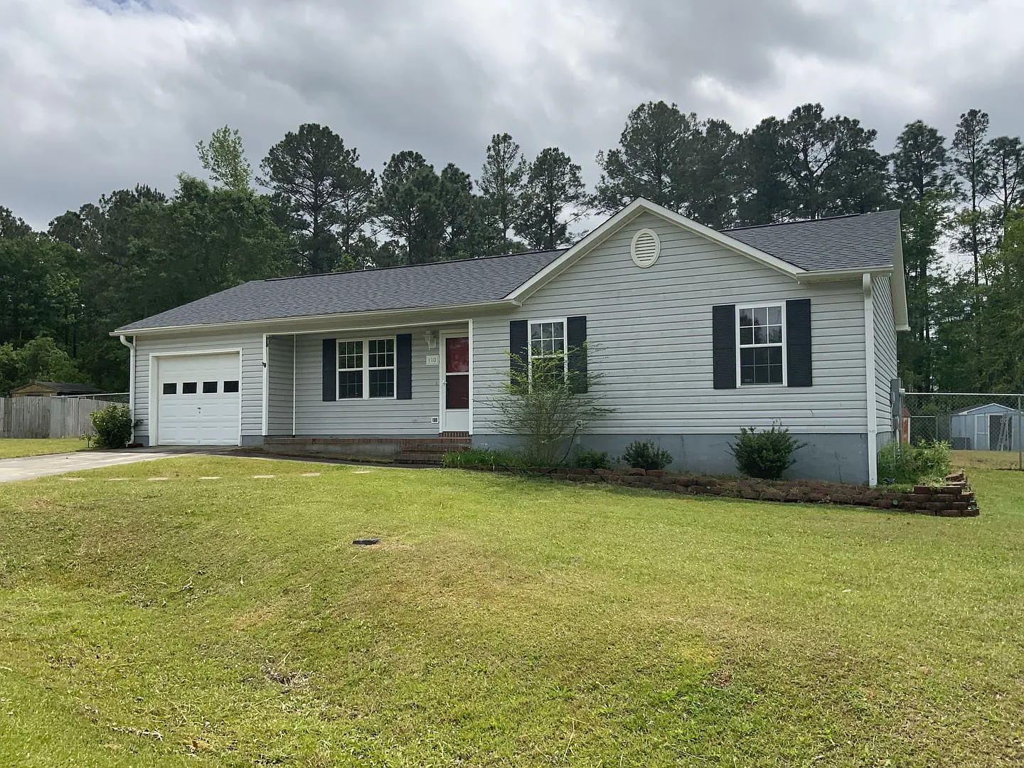 3 Bedroom 2 Bath Home Located Between MCAS New River and MCB Camp LeJeune — Photo 2