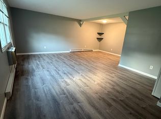 19 White Gate Dr APT E, Wappingers Falls, NY 12590