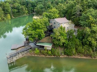 1551 Kinder Ln, Dandridge, TN 37725