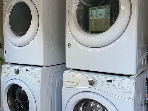 Free use of laundry machines for tenants
