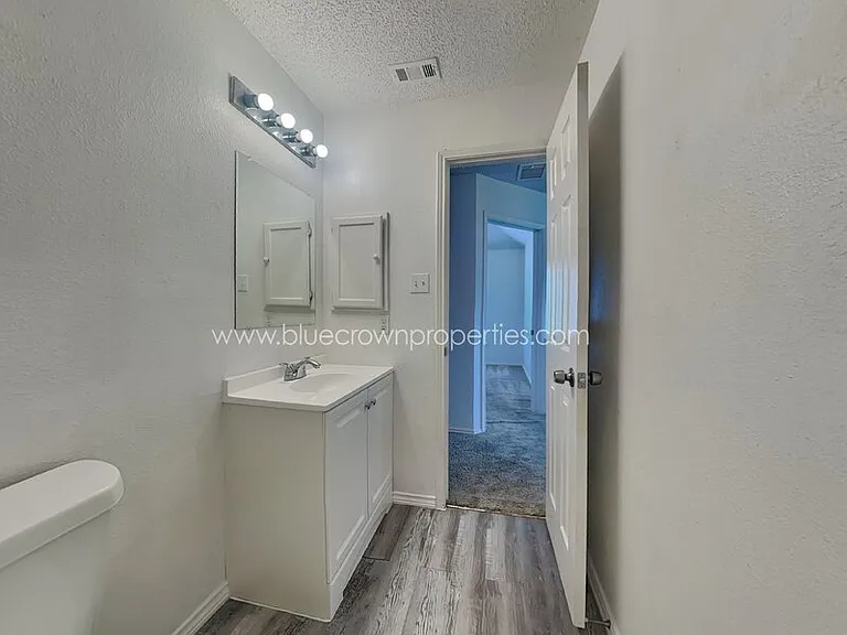 1409 Post Oak Dr — Photo 17