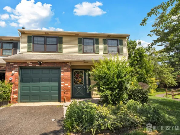 17 Walton Ct, East Brunswick, NJ 08816