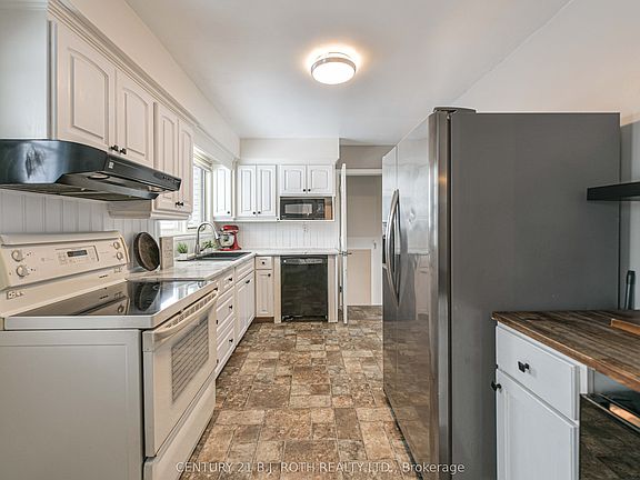 5th image of 201 Point St