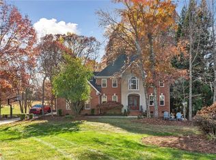 6704 Currieton Dr, Oak Ridge, NC 27310