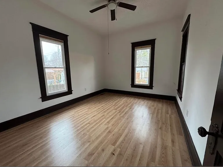100 W King St #A — Photo 6