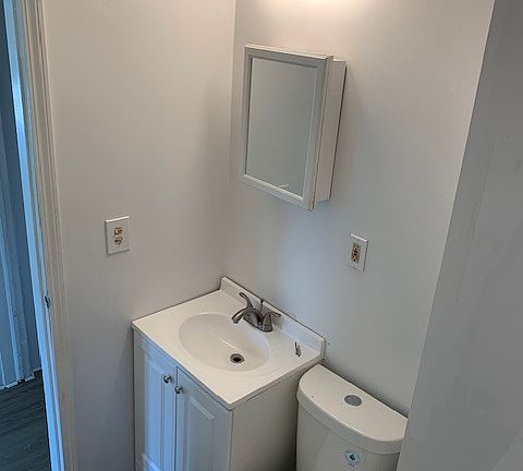 4th image of 605 E 131st St #1