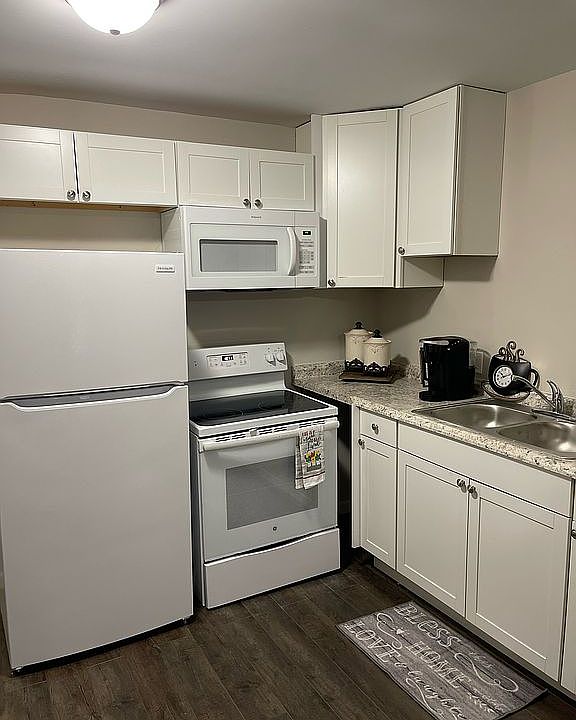 255 Oak St Jackson TN Zillow